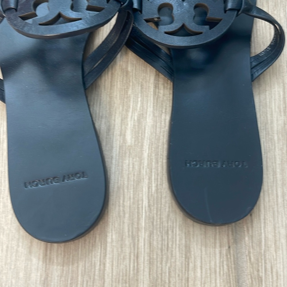 Auth Tory burch Miller Square Toe leather sandals Navy sz 8M - Picture 2 of 7